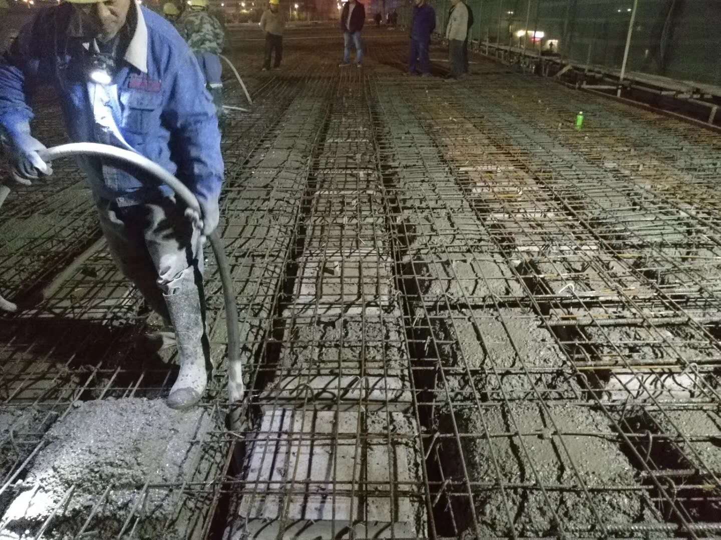 空心無(wú)梁樓蓋